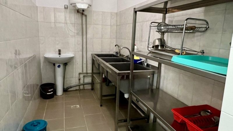 Проблеми з харчуванням у половині шкіл Прикарпаття - звіт Держпродспоживслужби (ФОТО)