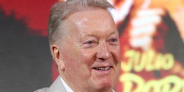 Промоутер пояснив рішення Усика не битися з Вордлі