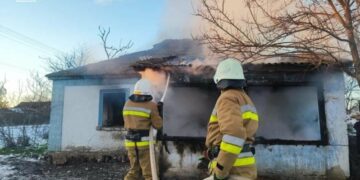 Дитина отримала опіки, рятуючи молодшу сестру: пожежі на Миколаївщині, – ФОТО