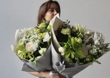 доставка квітів київ