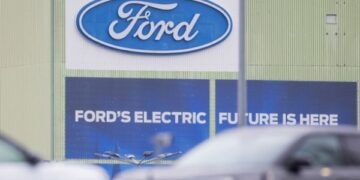 Ford продаватиме автомобілі на платформах Renault