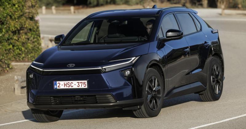 Збільшений запас ходу та прискорена зарядка: Toyota представила оновлений bZ4X для Європи