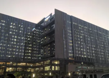 Amazon звільняє сотні працівників у Європі: під ударом програмісти