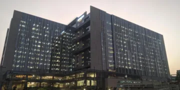 Amazon звільняє сотні працівників у Європі: під ударом програмісти