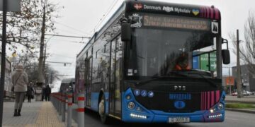 Електротранспорту в Миколаєві побільшало: на маршрути вийшли додаткові трамваї й тролейбуси