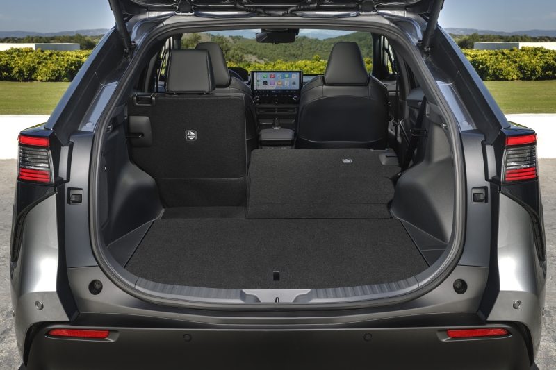 Збільшений запас ходу та прискорена зарядка: Toyota представила оновлений bZ4X для Європи