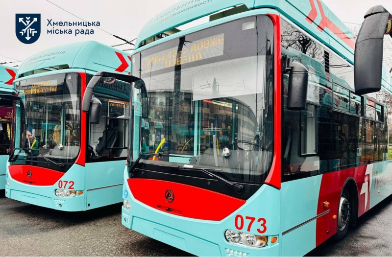 У Хмельницькому на маршрути виходять нові тролейбуси