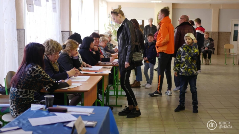 Голосування поштою чи сотні нових дільниць — чи біженці зможуть взяти участь у перших повоєнних виборах