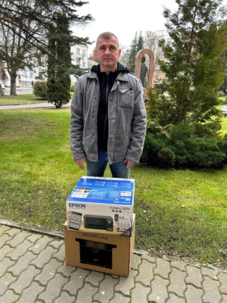 Луцька громада передала військовим підрозділам ЗСУ техніку та обладнання