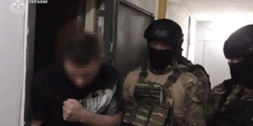 На лаві підсудних опинилося подружжя, яке впродовж багатьох років вчиняли дії сексуального характеру стосовно власної доньки