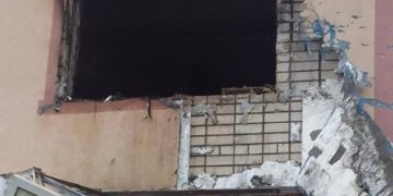 На Нікопольщині ворог побив багато будинків, АЗС та лінії електропередач