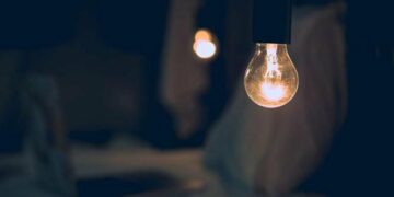 Нічні відключення світла: нові коригування ГПВ на Миколаївщині