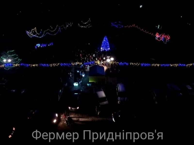 Софіївська громада сьогодні запалює вогні своєї головної ялинки