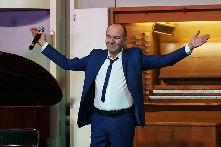 Сьогодні ювілей відомого дніпровського співака