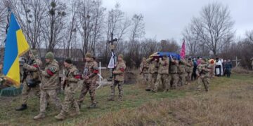 Сум’яни попрощалися із захисником Артемом Любченком