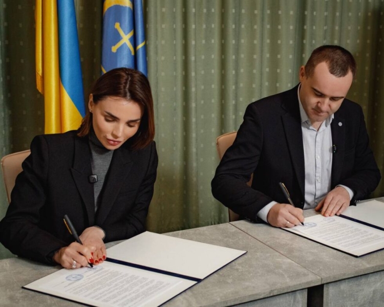 Сумщина та Хмельниччина підписали Меморандум про міжрегіональну співпрацю