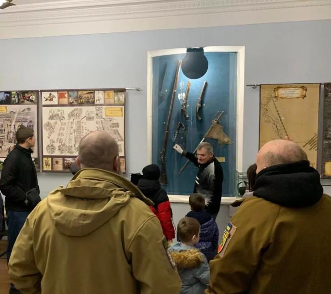 «Тепла Хвиля»: бійцям 116-ї ОБр ТрО розповіли про військове мистецтво українських козаків