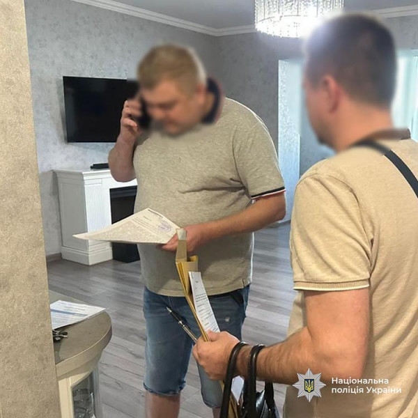 У Дніпрі викрили посадовця міськради Дніпра на багатомільйонних розкрадання під час відновлення житла після обстрілів