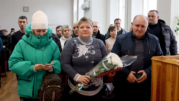 У Кобеляках родині полеглого Захисника України Леоніда Мурейка передали державну нагороду