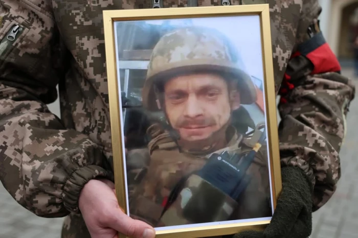 У Луцьку попрощалися із загиблим військовослужбовцем Сергієм Коровіцьким