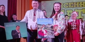 У Луцьку провели пісенний батл поколінь «Музика єднає серця»