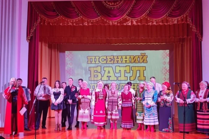 У Луцьку провели пісенний батл поколінь «Музика єднає серця»