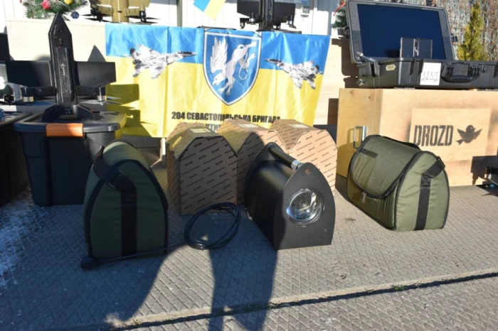 У Луцьку військовим, що відновлюються після поранень, вручили різдвяні подарунки