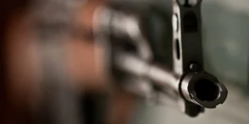 У Луцьку затримали чоловіка напідпитку, який стріляв з автомата