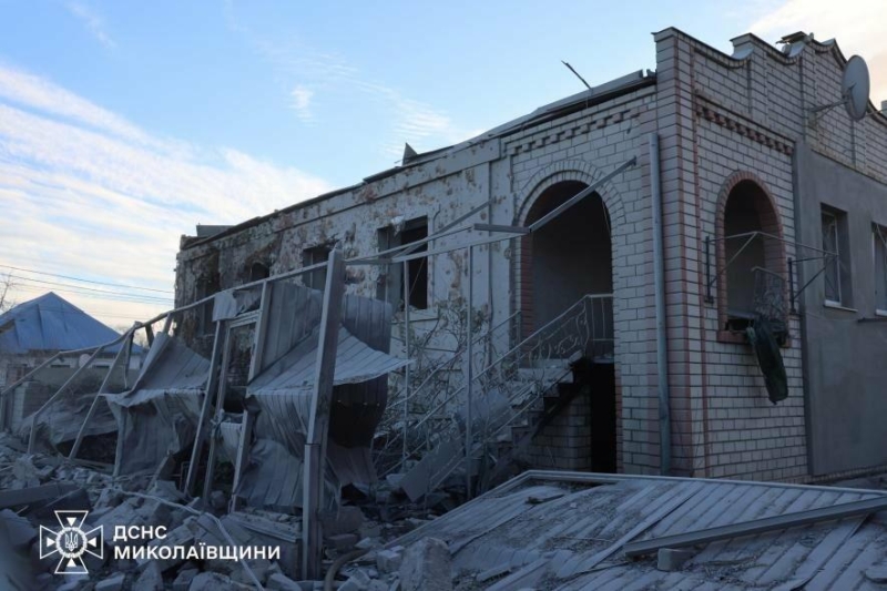У Миколаєві триває масштабна ліквідація наслідків атаки, - ВІДЕО