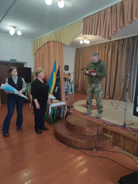 У Підгайцівському ліцеї вшанували полеглих воїнів та передали державні нагороди їхнім родинам