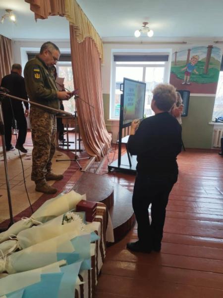 У Підгайцівському ліцеї вшанували полеглих воїнів та передали державні нагороди їхнім родинам