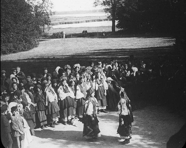 У соцмережі показали унікальні світлини з історії нашого краю