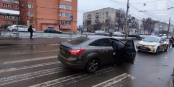 У Сумах на переходах збили чоловіка та жінку