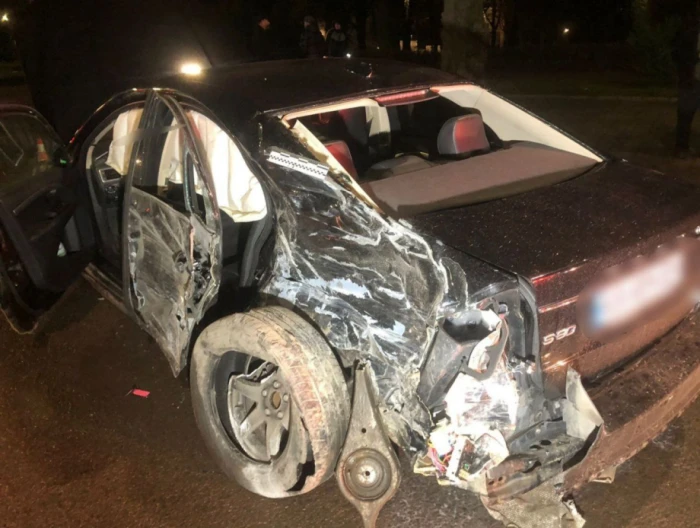 Вкрав авто і в'їхав у маршрутку: подробиці аварії у Луцьку. ФОТО