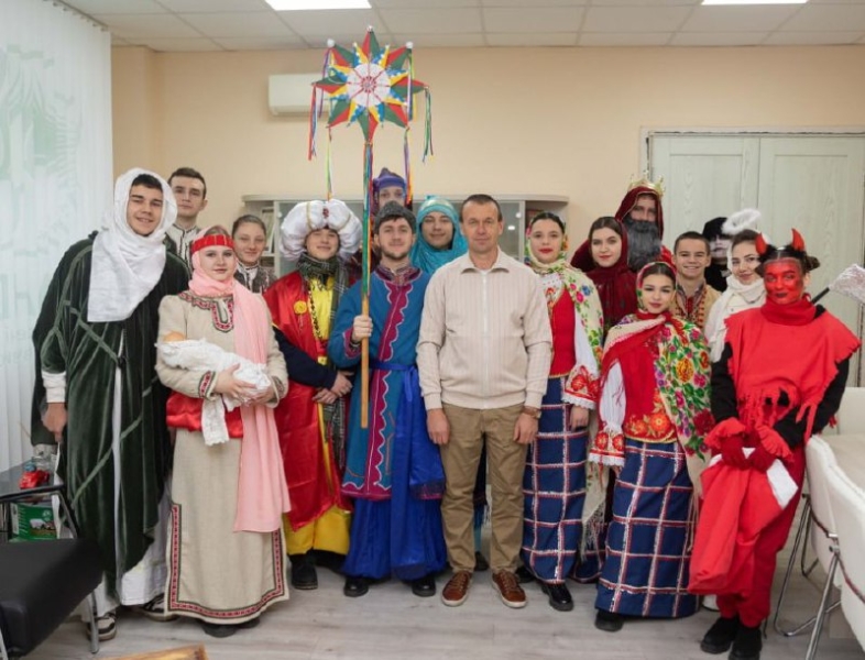 Єднання через традиції: благодійний студентський Вертеп СНАУ