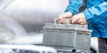 Фахівці розповіли простий спосіб перевірки стану автомобільного акумулятора взимку