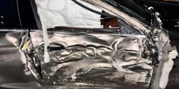 У Запоріжжі затримали двох парубків, які викрали машину і потрапили на ній у ДТП