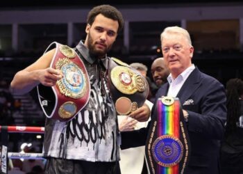 Френк Воррен оцінює шанси Ітауми на бій за чемпіонський пояс