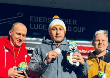 “Вітаємо із золотою медаллю”: спортсмен з Тернопільщини Андрій Мандзій став переможцем гонки Кубка націй (ФОТО)