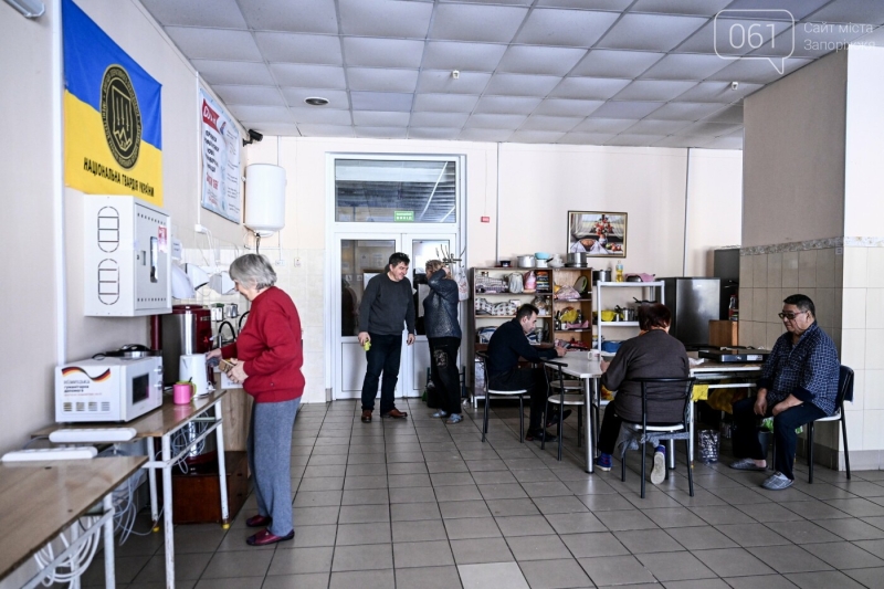 У Запоріжжі в цілодобовому режимі працюють Пункти незламності: як вони виглядають та які послуги готові надати, - ФОТОРЕПОРТАЖ