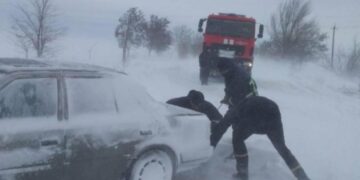Надскладні погодні умови: водії Прикарпаття чекає серйозне випробування