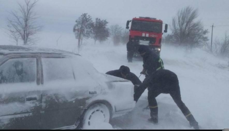 Надскладні погодні умови: водії Прикарпаття чекає серйозне випробування