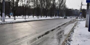 ДСНС попередила про ожеледицю у Запорізькій області