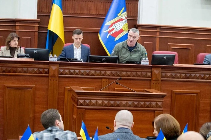 У Києві без опалення 300 багатоповерхівок, діють екстрені відключення світла &ndash; Кличко