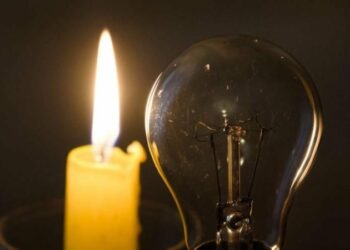 Скільки завтра будемо зі світлом: графік відключень на Тернопільщині 18 січня