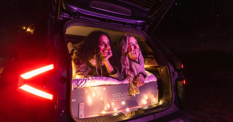 Dacia побудує &laquo;готель з автомобілів&raquo; для любителів спостерігати за зірками