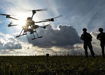 Кримські пабліки: Крим атакують БпЛА, над Гвардійським видно дим, у Джанкої уражена електропідстанція (доповнено)