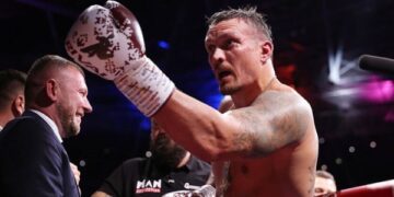 Усик пояснює рішення про бій із Вайлдером привабливістю США