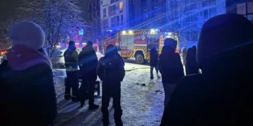 Київщина: рятувальники показали кадри ліквідації наслідків ворожого обстрілу у Білогородці