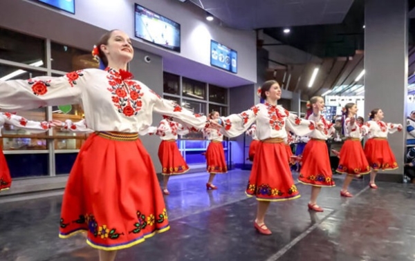 Хокеїсти в Канаді присвятили гру українцям